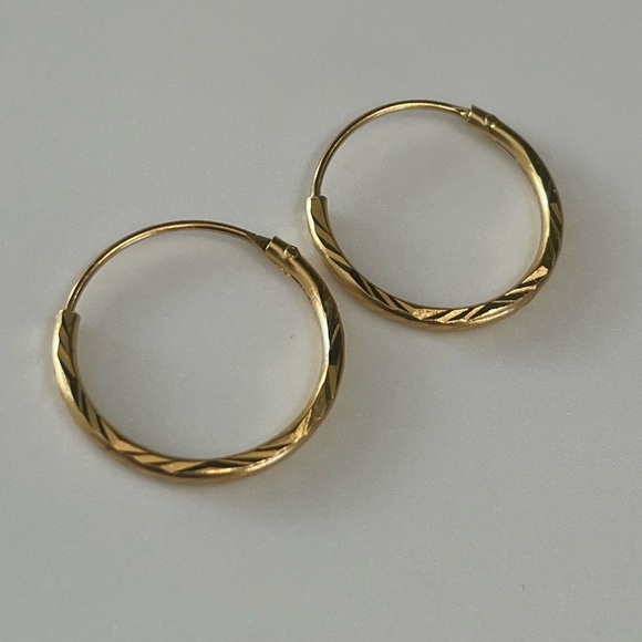 14k Gold Hoop Earrings Diamond Cut 14mm 925 Sterling Silver - Picture 4 of 7